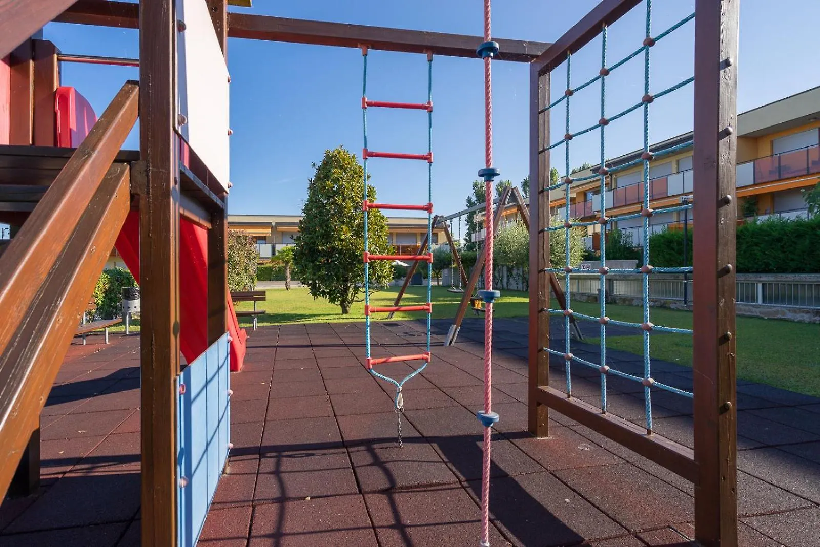 סירמיונה Mazzarona Family Apartment - Luminoso Appartamento Con Piscina Al Secondo Piano