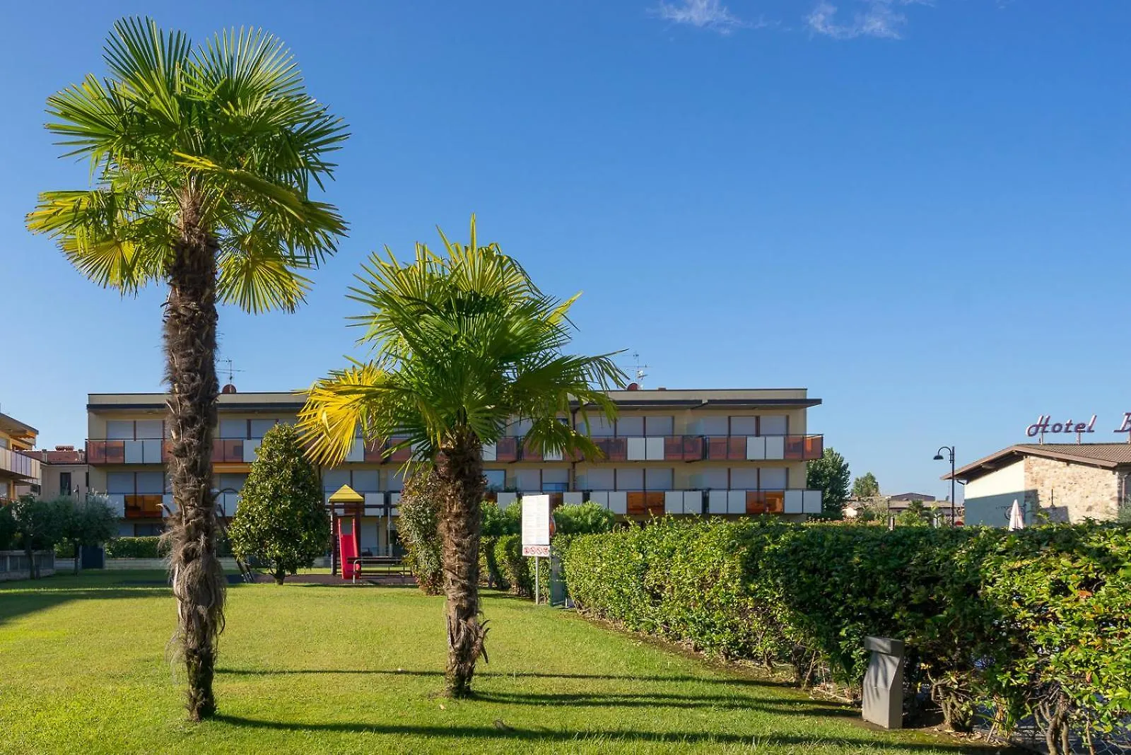סירמיונה Mazzarona Family Apartment - Luminoso Appartamento Con Piscina Al Secondo Piano